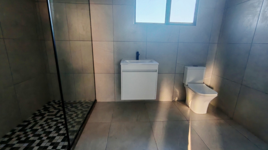 5 Bedroom Property for Sale in Fraaiuitsig Western Cape